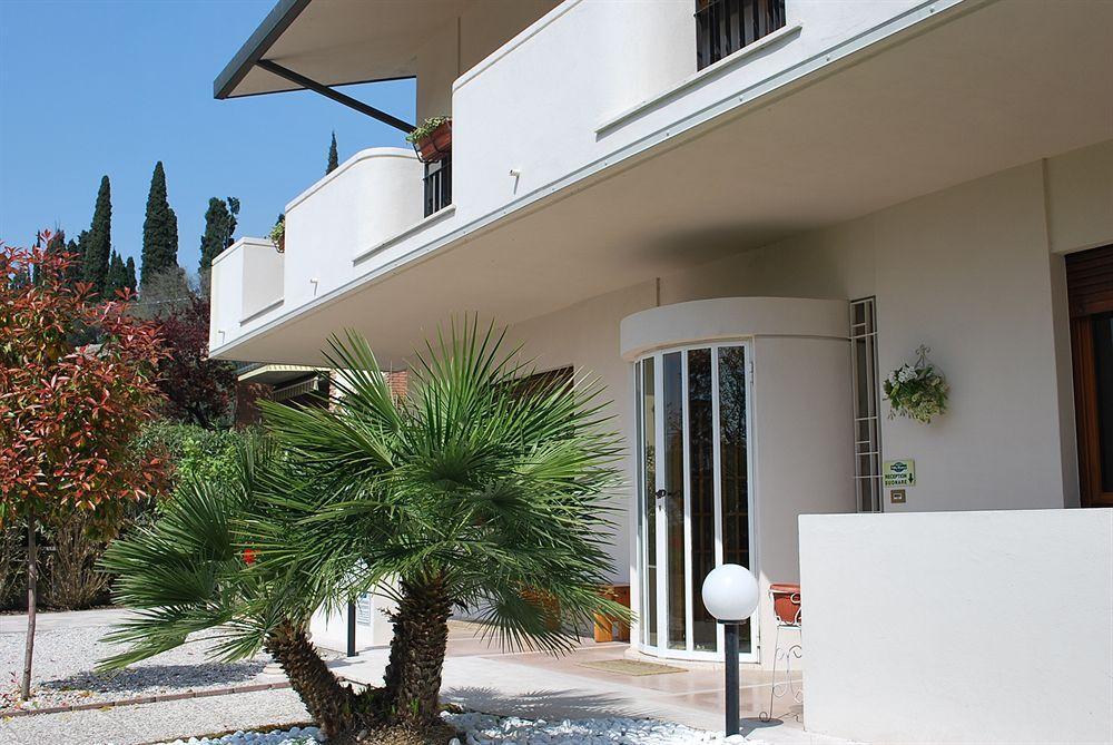 B&B Villa Bianca Sona Exteriör bild