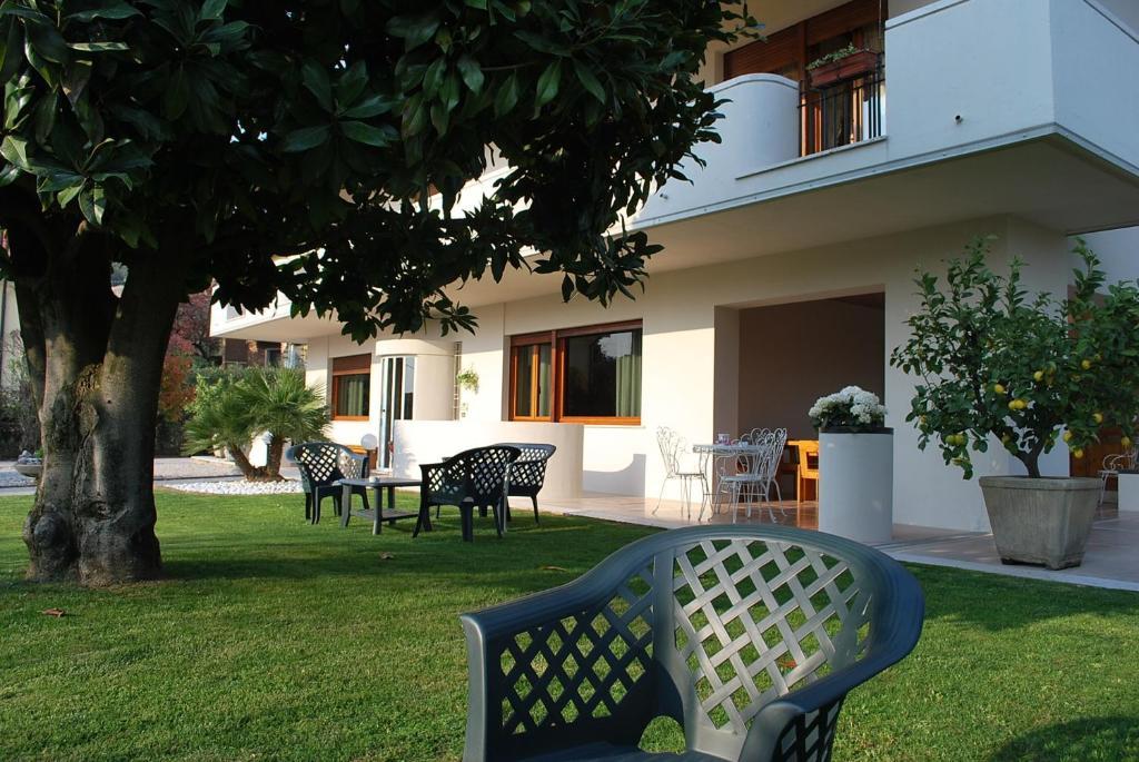 B&B Villa Bianca Sona Exteriör bild