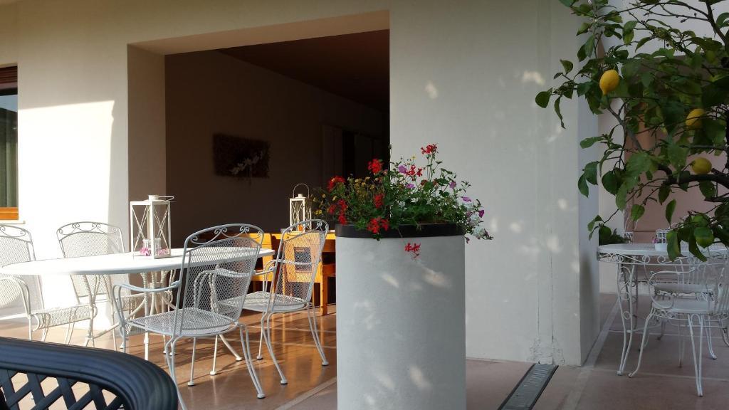 B&B Villa Bianca Sona Exteriör bild