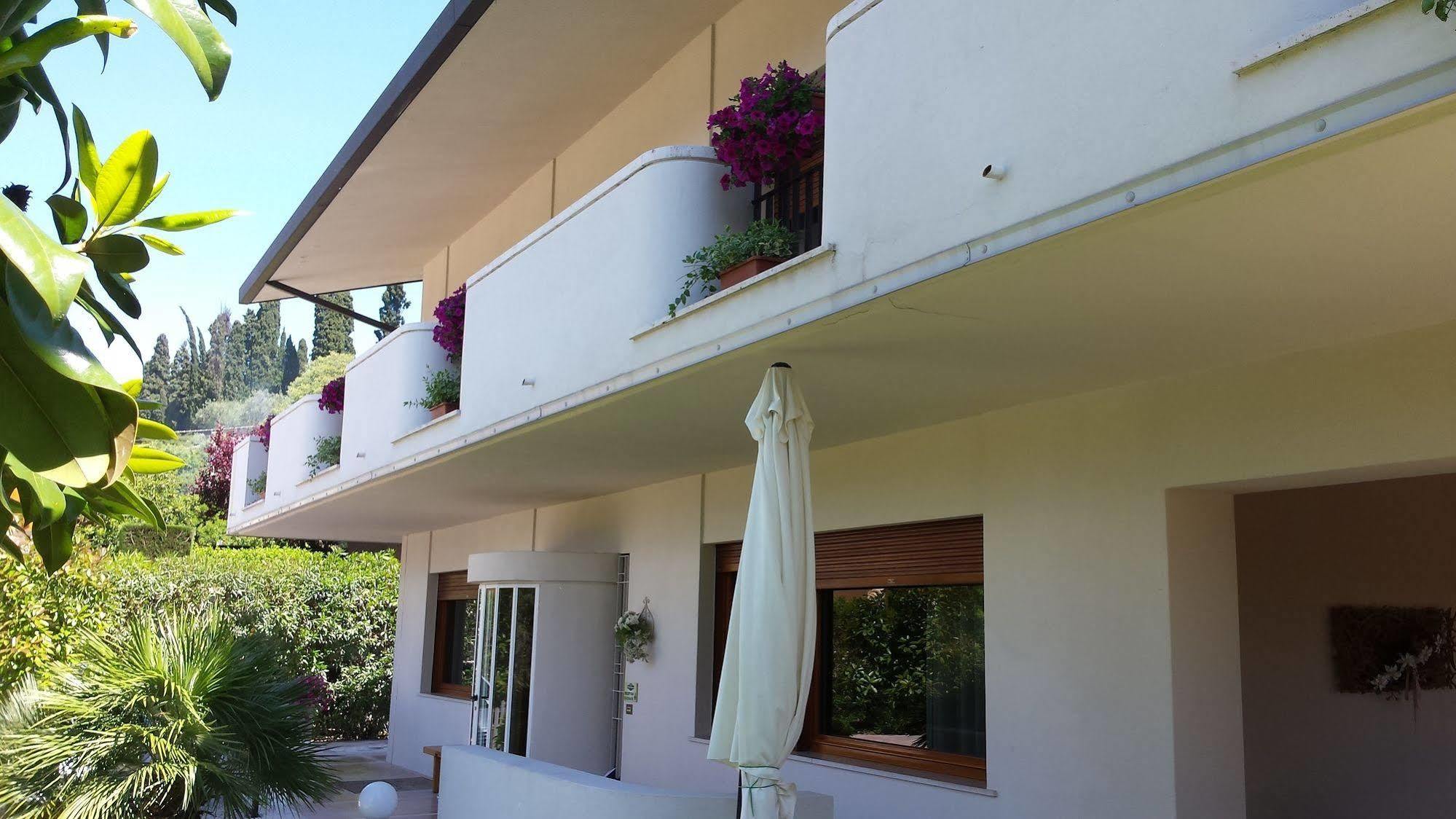 B&B Villa Bianca Sona Exteriör bild