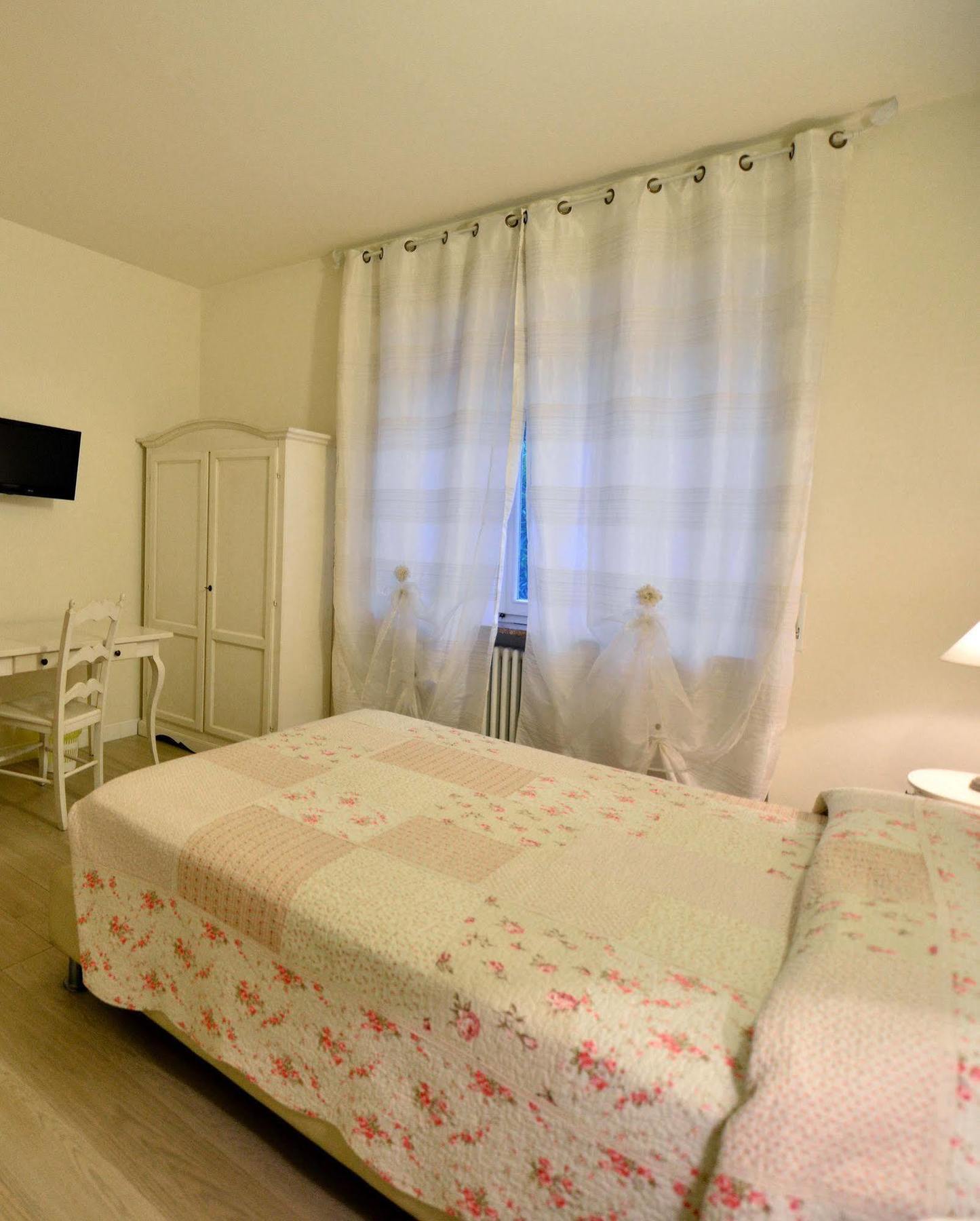 B&B Villa Bianca Sona Exteriör bild