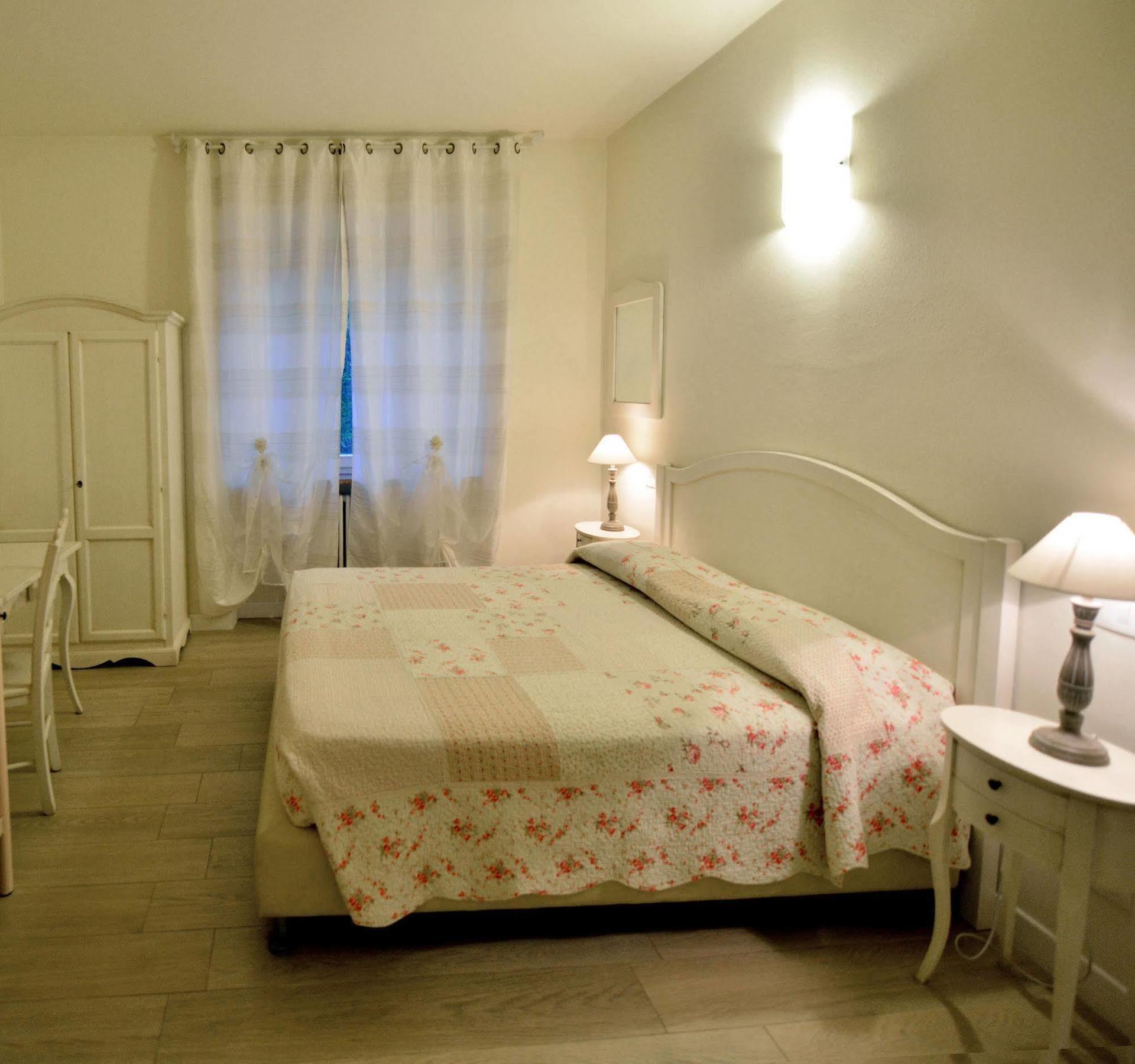 B&B Villa Bianca Sona Exteriör bild